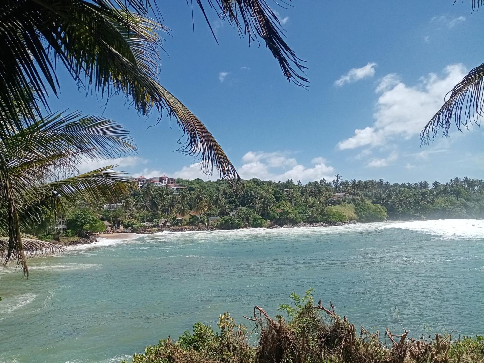 Surf Paradise Tangalle Exterior photo