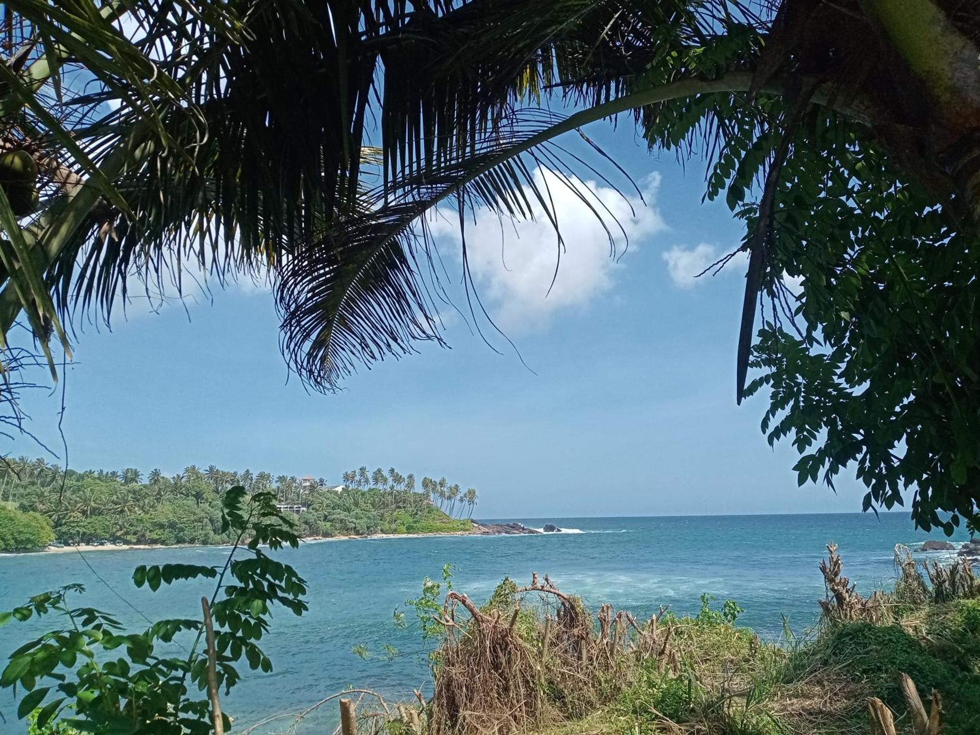 Surf Paradise Tangalle Exterior photo